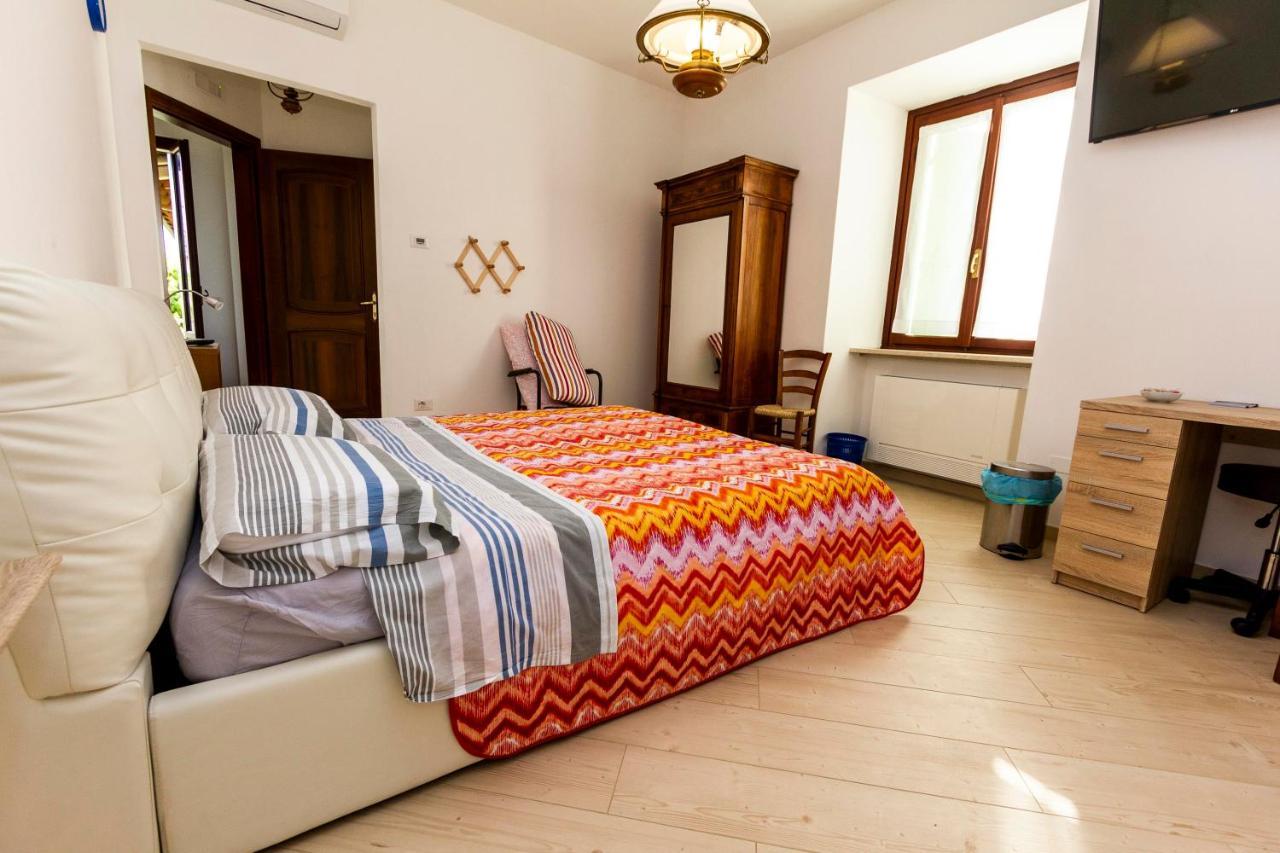 La Colomba B&B Castellaro  Ngoại thất bức ảnh